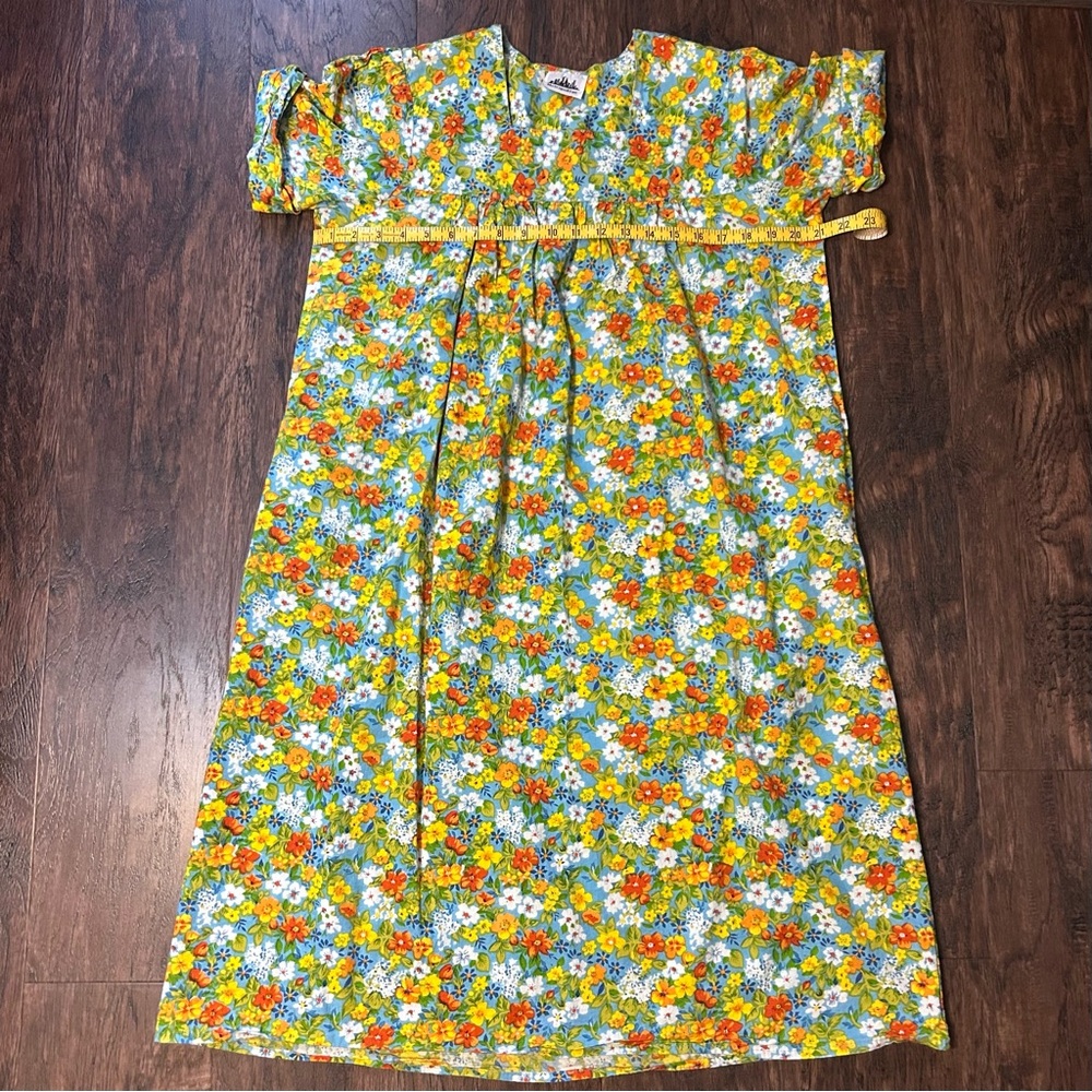 Metropolitan Floral Short-Sleeve House Dress/Mumu with pockets - Picture 11 of 11